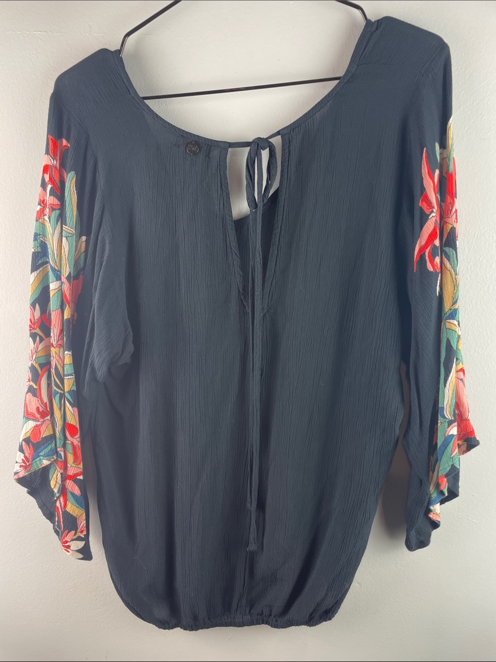 Billabong V-Neck Peasant Top Size S - Picture 5 of 6